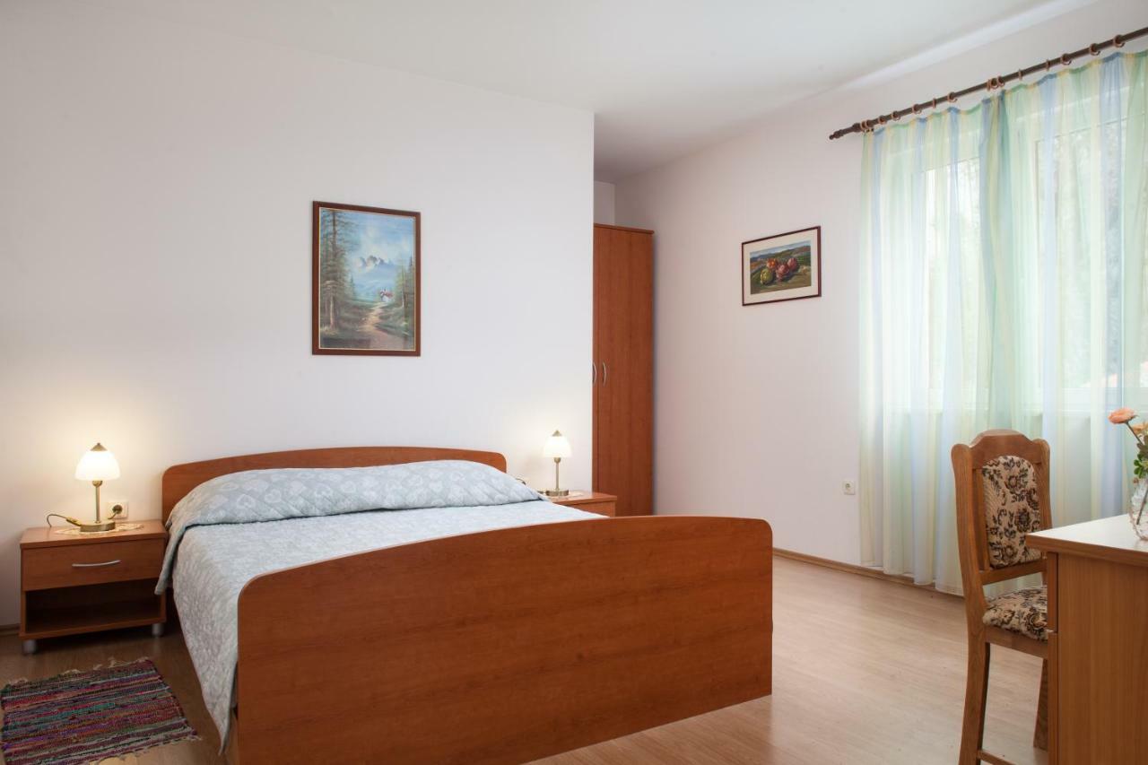 Apartments Cvjetni Dvori Makarska Eksteriør billede