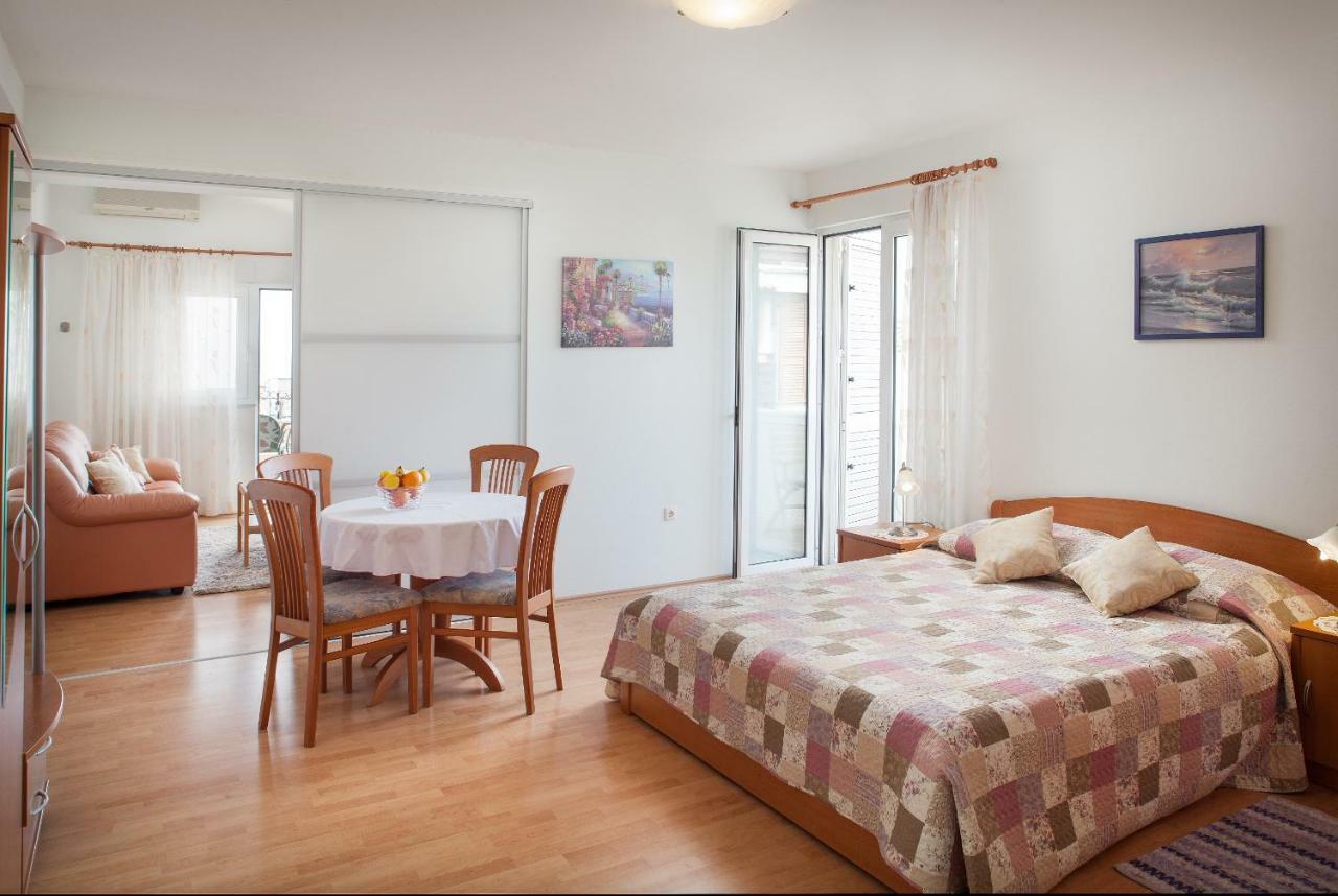 Apartments Cvjetni Dvori Makarska Eksteriør billede