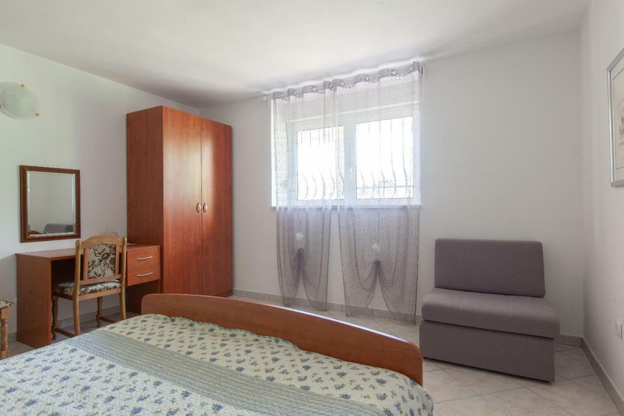 Apartments Cvjetni Dvori Makarska Eksteriør billede