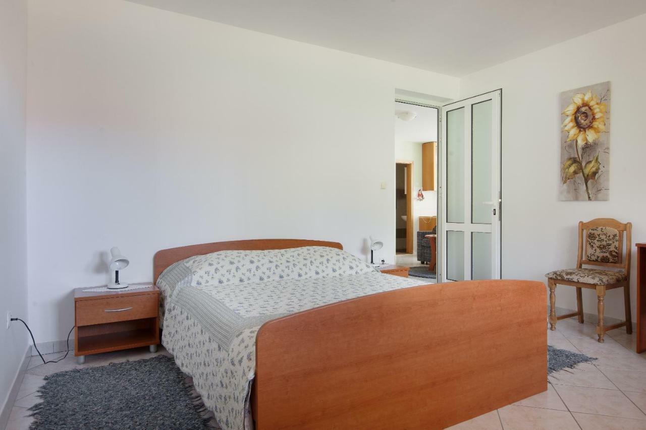 Apartments Cvjetni Dvori Makarska Eksteriør billede